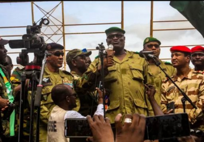 "إكواس" تقترح مرحلة انتقالية للانقلابيين بالنيجر لمدة 9 أشهر