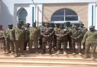 محكمة تأمر بطرد السفير الفرنسي بالنيجر