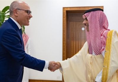 وزيرا خارجية السعودية وتونس يبحثان تعزيز العلاقات الثنائية