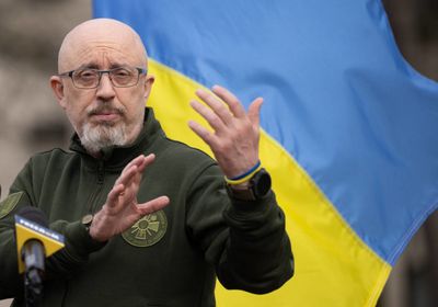 الرئيس الأوكراني يقيل وزير الدفاع ويختار رستم أوميروف خلفاً له