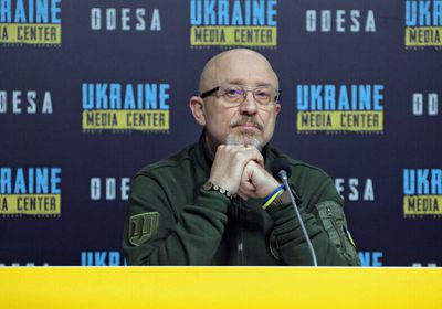    زيلينسكي يكشف سبب إقالة وزير الدفاع
