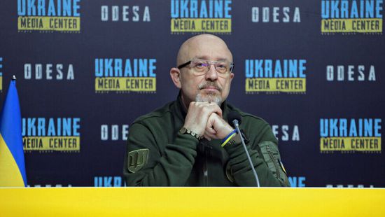    زيلينسكي يكشف سبب إقالة وزير الدفاع