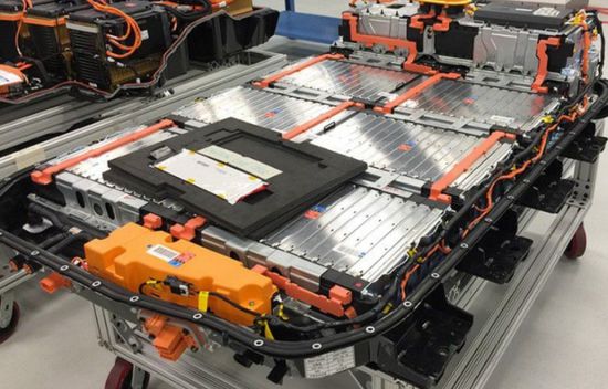 هيونداي و"إل جي" ترفعان استثمارهما في مصنع بطاريات سيارات