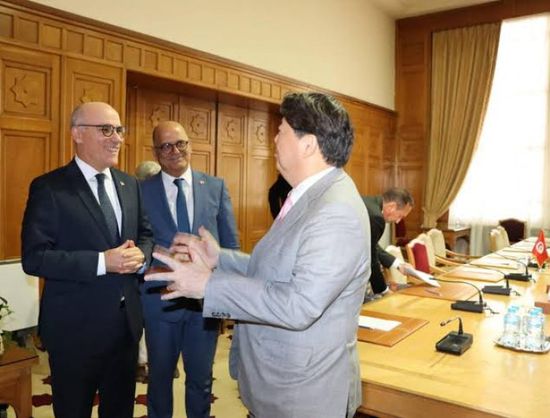 وزير الخارجية التونسي يلتقي نظيره الياباني في القاهرة