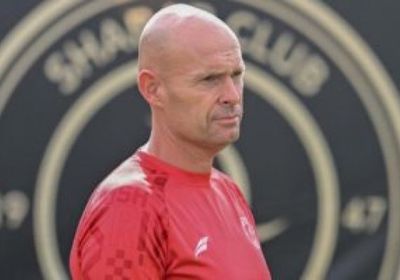 الشباب السعودي يقيل مدربه مارسيل كايزر