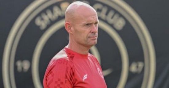 الشباب السعودي يقيل مدربه مارسيل كايزر