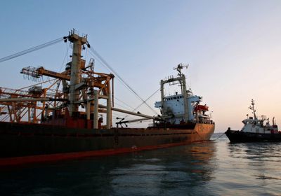 رصد جهة تنتحل صفة أممية لتوجيه السفن إلى ميناء الحديدة