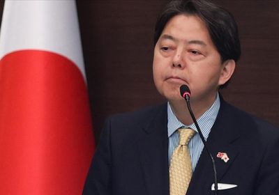 وزير الخارجية الياباني يلتقي زيلينسكي بأوكرانيا