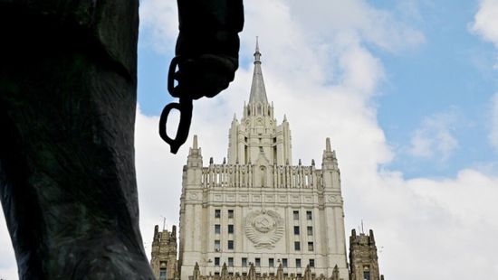 الخارجية الروسية تطالب فرنسا بالاعتذار