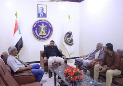 انتقالي شبوة يثمن دور نقابة المعلمين بالدفاع عن حقوق منتسبيها