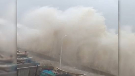 أمطار ناجمة عن عاصفة مدارية تضرب الصين