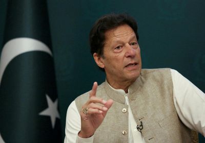 تمديد فترة حبس رئيس وزراء باكستان السابق عمران خان لأسبوعين