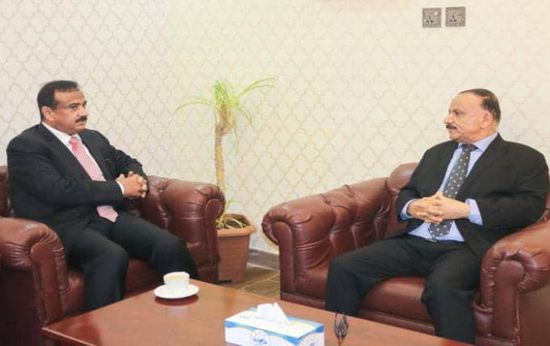 وزير النقل: ترتيبات لتشغيل الرحلات الجوية بمطار عتق