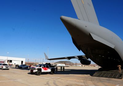 ضمن الجسر الجوي الإماراتي.. خمس طائرات إغاثة تصل ليبيا