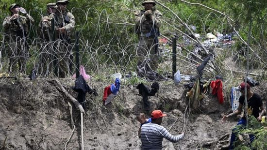 إدانة 11 شرطيًا مكسيكيًا بقتل 17 مهاجرًا على الحدود