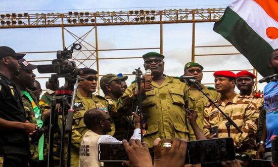 النيجر تلغي ألف جواز سفر لمقربين من نظام الرئيس المخلوع