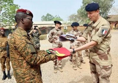 بتهمة انشطة تخريبية.. بوركينا فاسو تطرد الملحق العسكري الفرنسي