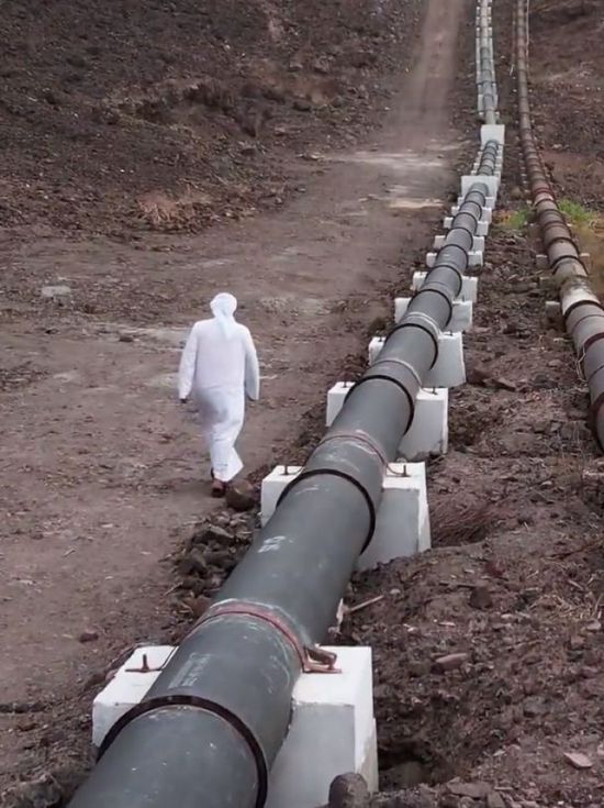 بتمويل إماراتي.. إنجاز مشروع خط المياه بمحطة البرزخ في عدن