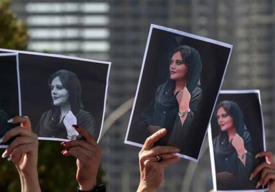 استمرار الاحتجاجات المتفرقة بإيران بالذكرى الأولى لوفاة مهسا أميني