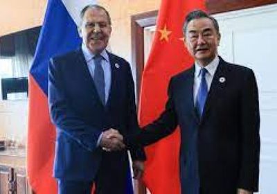 محادثات أمنية.. وزير الخارجية الصيني يزور روسيا