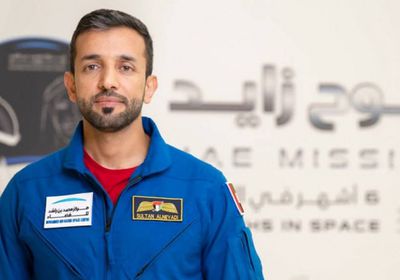 سلطان النيادي يصل إلى الإمارات بعد أطول مهمة عربية بالفضاء
