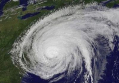 مركز الإنذار المبكر بحضرموت يكشف حقيقة اقتراب إعصار