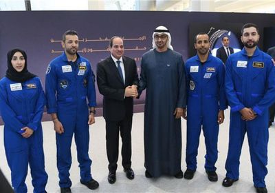 الرئيس السيسي يهنئ رائد الفضاء الإماراتي سلطان النيادي