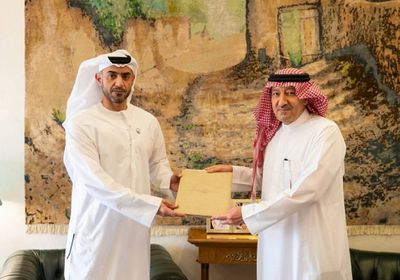 وزير الخارجية السعودي يتلقى رسالة من نظيره الإماراتي