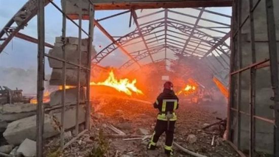 اشتعال نيران في خزان وقود بمدينة سوتشي الروسية