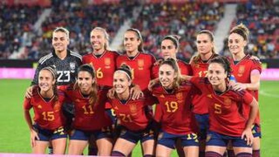 لاعبات منتخب إسبانيا الفائزات بكأس العالم يتوصلن إلى اتفاق لإنهاء المقاطعة