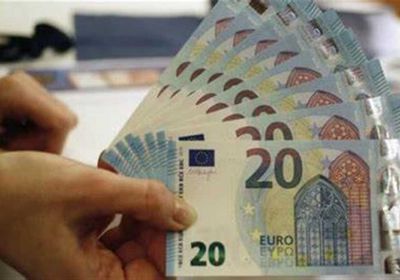 اليورو والسندات الألمانية يتراجعان رغم رفع الفائدة الأوروبية