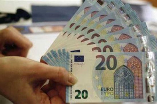 اليورو والسندات الألمانية يتراجعان رغم رفع الفائدة الأوروبية