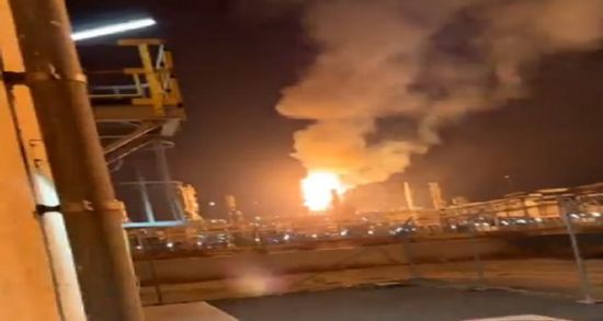 السيطرة على حريق مصفاة ميناء الأحمدي بالكويت