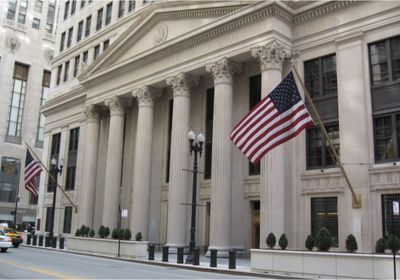 ديمون: الفيدرالي قد يحتاج إلى رفع الفائدة أكثر لمواجهة التضخم