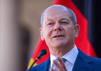 شولتس يدافع عن قرار رفع الفائدة الأوروبية