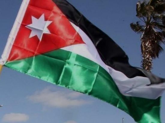 الأردن يستنكر تمزيق نسخة من المصحف في لاهاي