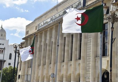 البرلمان الجزائري يندد بالمساس بالرموز الدينية