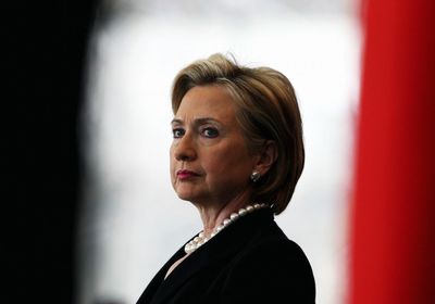 "كلينتون" تحذر من "بوتين" أثناء الانتخابات الرئاسية الأمريكية المقبلة