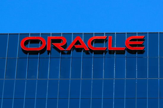 أوراكل تدفع 104 مليون دولار مقدما لشراء رقائق