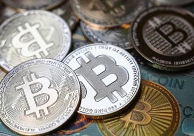 هبوط أسعار العملات الرقمية تأثرا ببتكوين