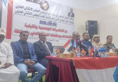 أمين عام الانتقالي يلتقى شخصيات قبلية في سقطرى