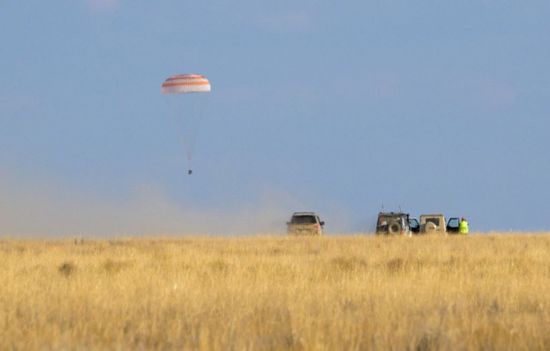 هبوط المركبة الفضائية سويوز في قازاخستان