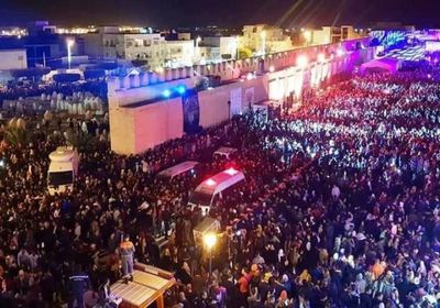 عشرات الآلاف يتدفقون على مدينة القيروان التونسية للاحتفال بالمولد