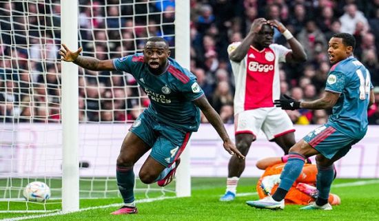 فينوورد يزيد من متاعب أياكس بالفوز عليه