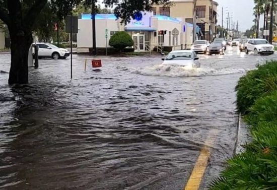 عاصفة أخرى تضرب وسط اليونان وتتسبب في غمر المنازل