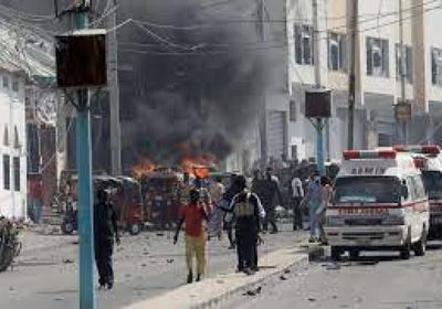 انتحاري يفجر نفسه في مقهى شعبي بالصومال