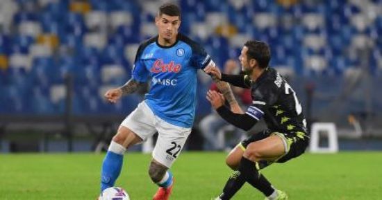 نابولي يواصل الصعود في الدوري الإيطالي بفوزه على ليتشي