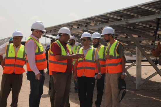 تركيب 45% من ألواح المحطة الشمسية الإماراتية في عدن