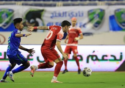 ثلاثية تيو تمنح الفتح الفوز على الوحدة في الدوري السعودي
