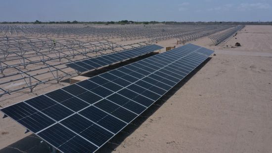 مشروع محطة الطاقة الشمسية الإماراتية.. ما الذي ينتظره مواطنو عدن؟